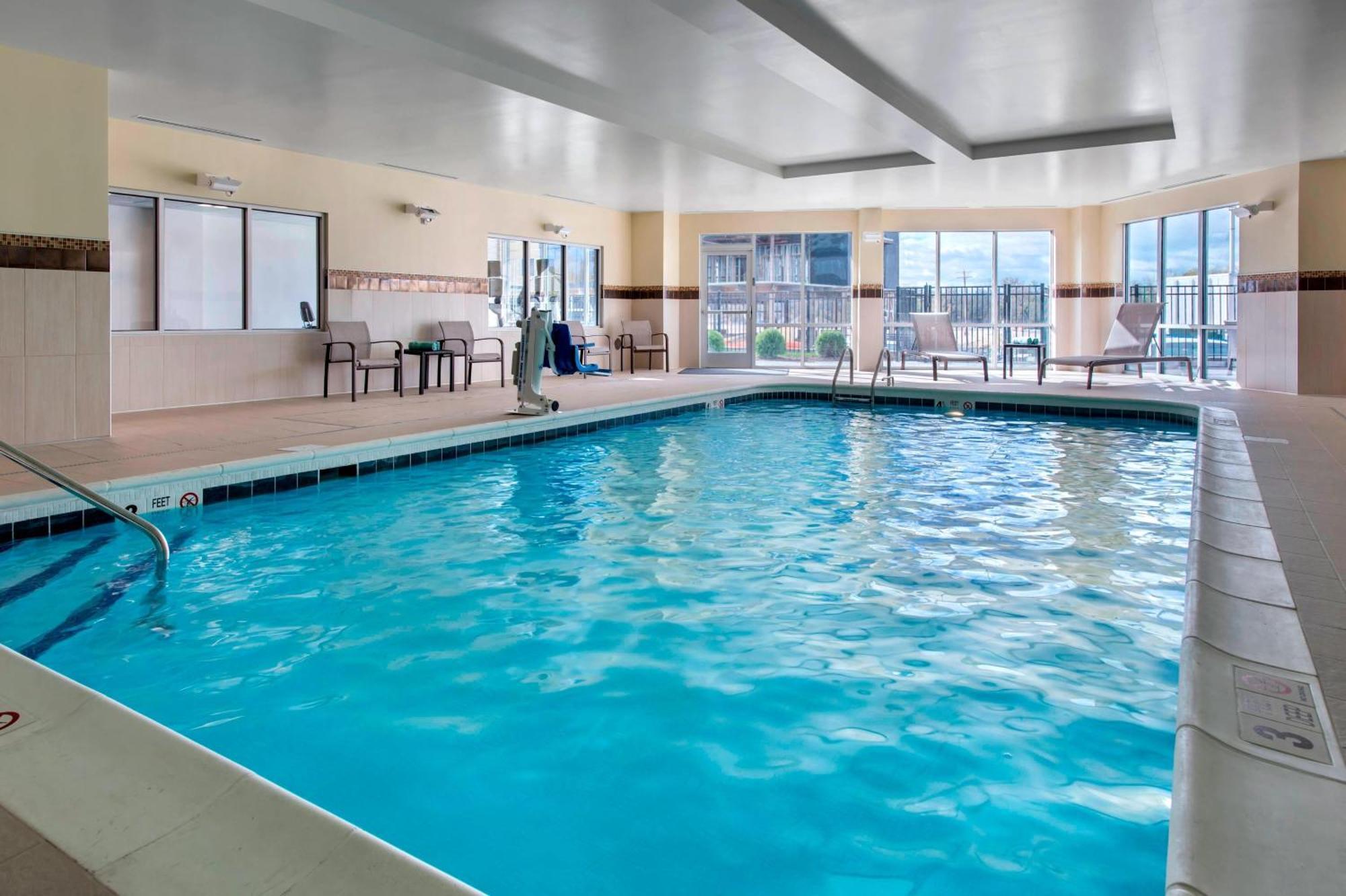 Courtyard By Marriott Schenectady At Mohawk Harbor Hotel Exterior photo